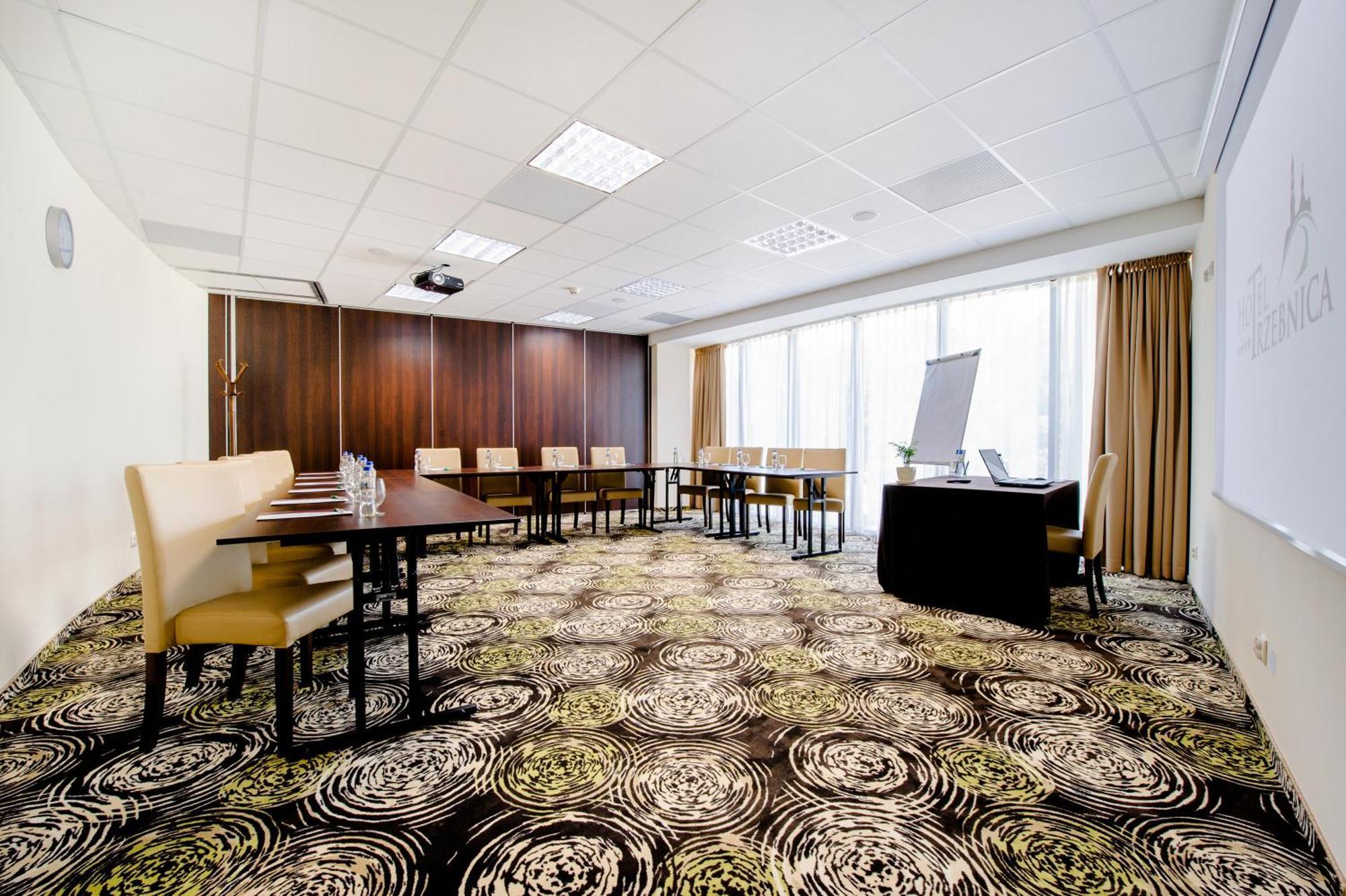 Hotel Trzebnica Εξωτερικό φωτογραφία