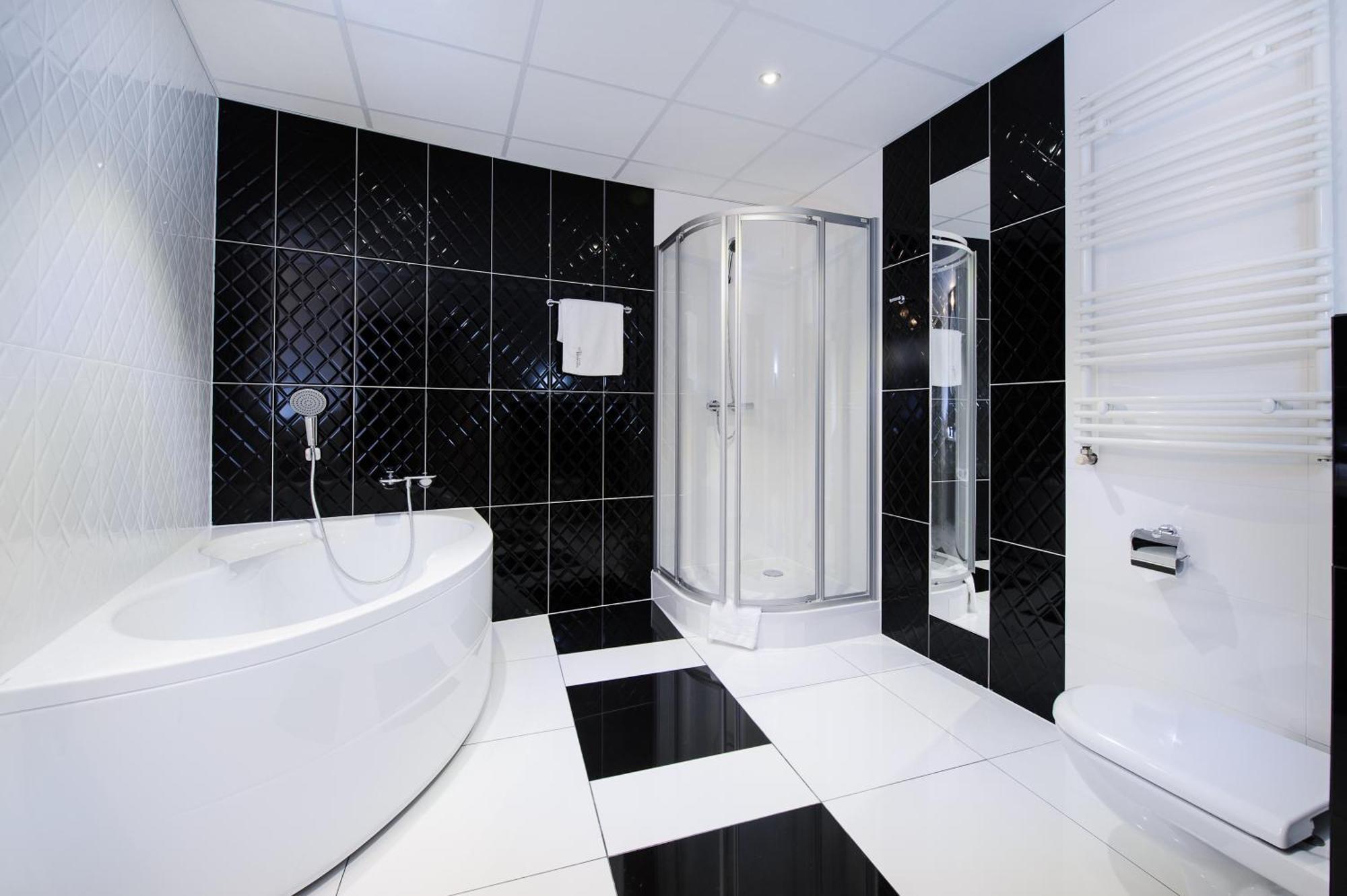 Hotel Trzebnica Εξωτερικό φωτογραφία
