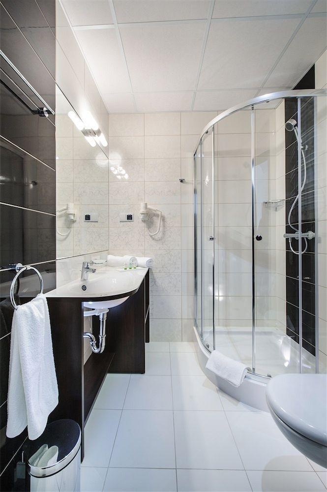 Hotel Trzebnica Εξωτερικό φωτογραφία