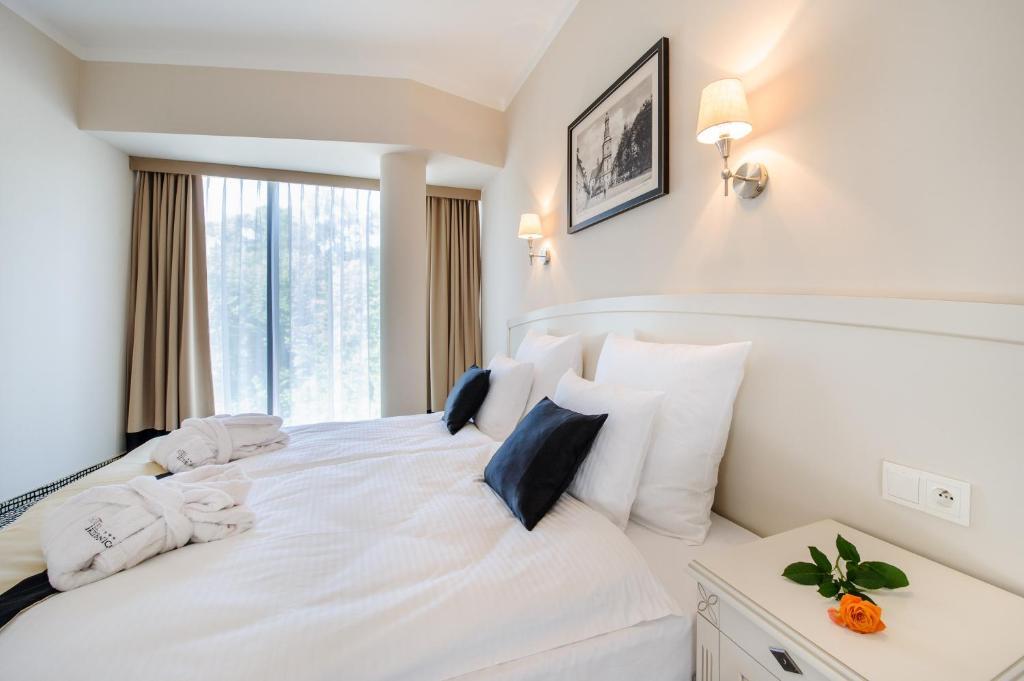 Hotel Trzebnica Δωμάτιο φωτογραφία