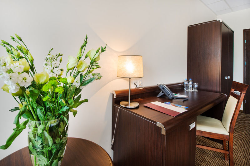 Hotel Trzebnica Εξωτερικό φωτογραφία