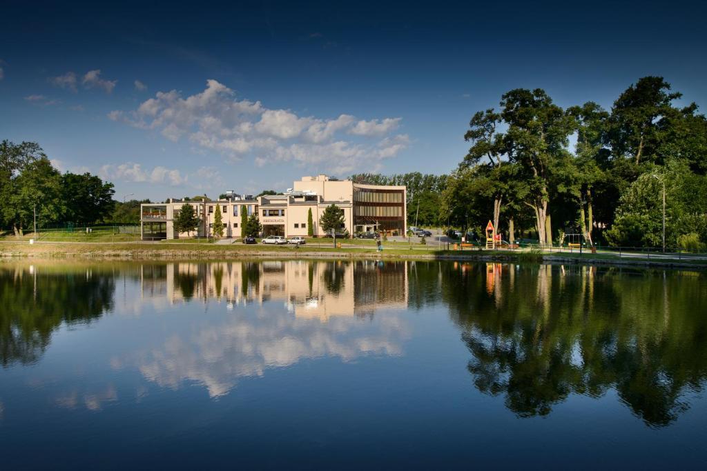 Hotel Trzebnica Εξωτερικό φωτογραφία