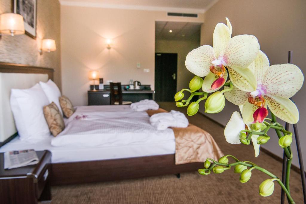 Hotel Trzebnica Εξωτερικό φωτογραφία
