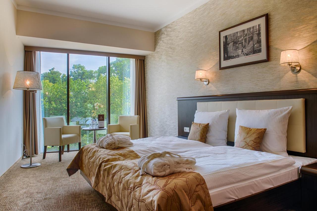 Hotel Trzebnica Εξωτερικό φωτογραφία