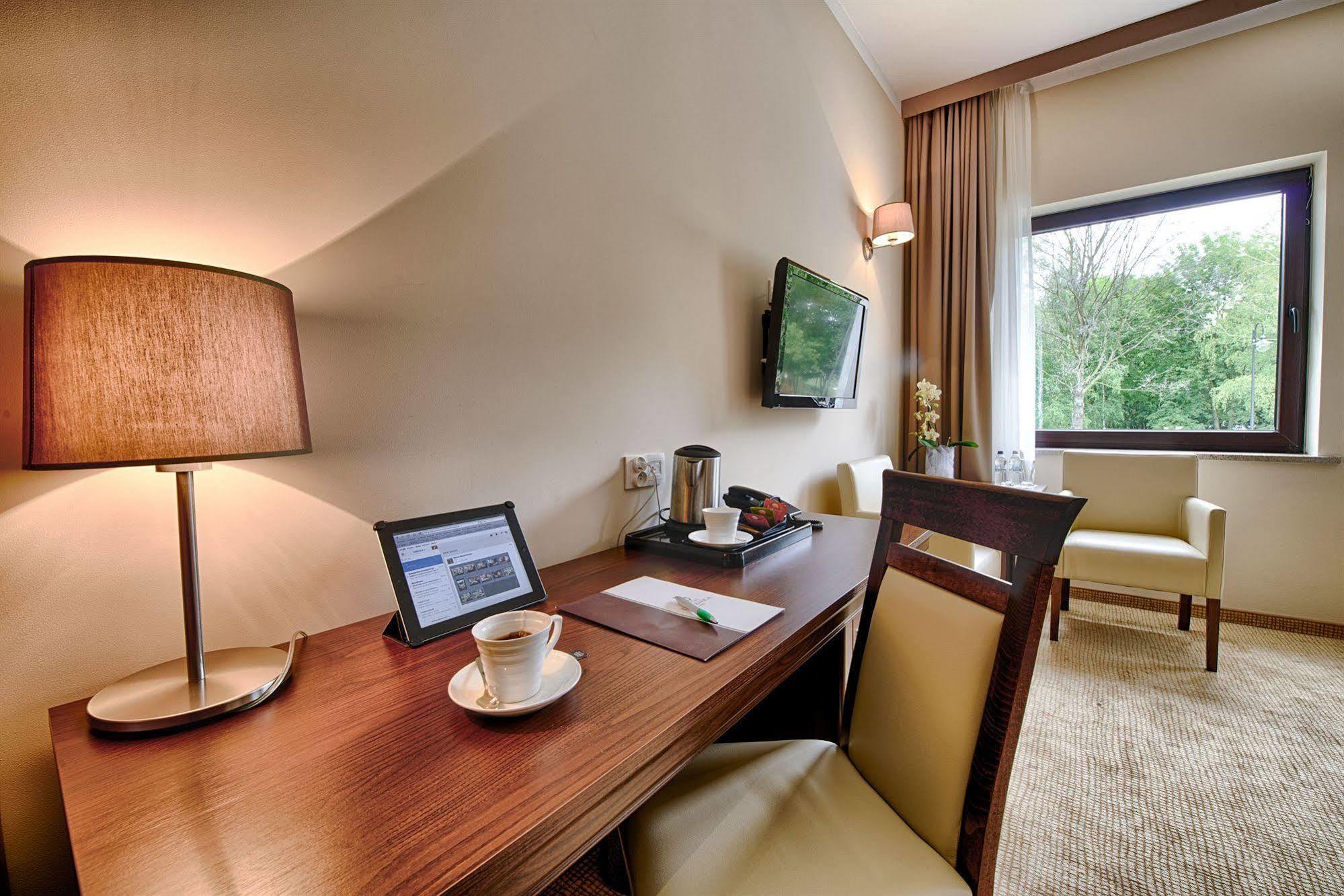 Hotel Trzebnica Εξωτερικό φωτογραφία