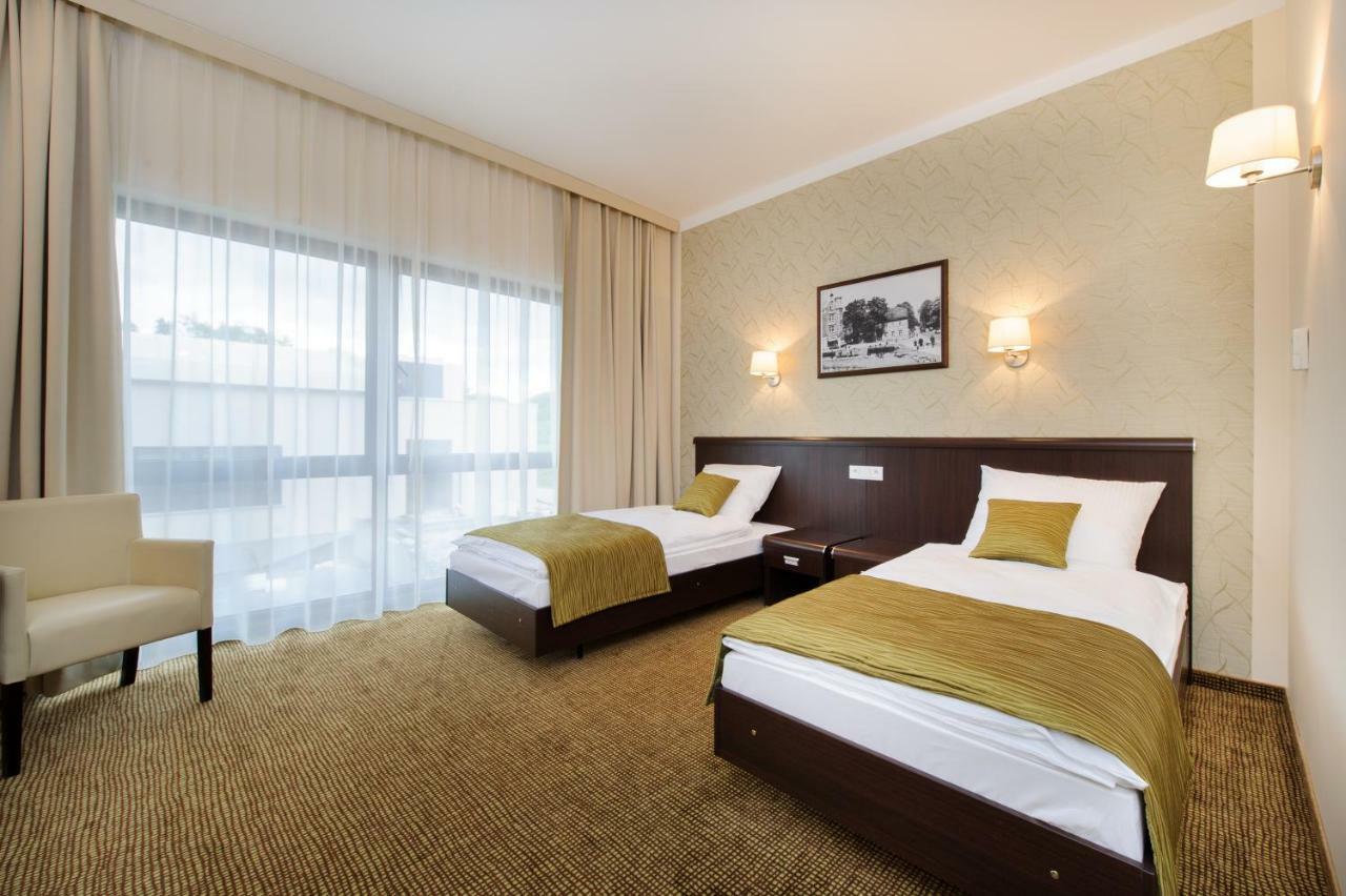 Hotel Trzebnica Εξωτερικό φωτογραφία